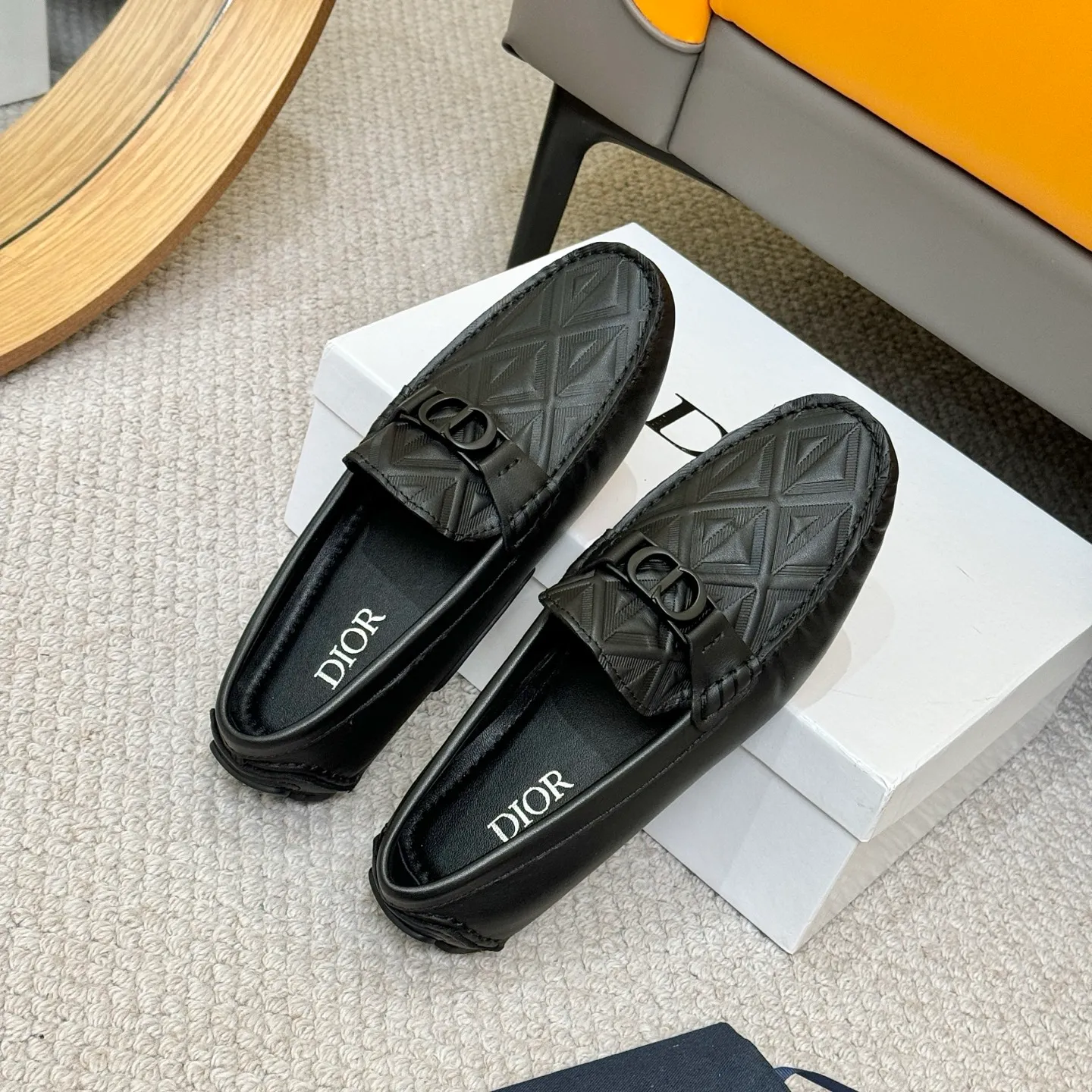 Men's clothing and shoes 💰420! (Yangli) Quality DIOR [Dior’s latest arrival] real auction hot-selling Doudou shoes 🔍DIOR) new Doudou shoes 👍Belgian designer Martin Margiela serves as Gucci shoe designer y full of charm, luxury style gentleman upper: imported cowhide, lining with spring sweat-absorbent first-layer sheepskin. Outsole Brand outsole, the last stitching on the bottom will never come off; equipped with classic Gucci exquisite hardware C D buckle💋The whole pair of shoes is fashionable and casual without losing high-end style; standard 38-46